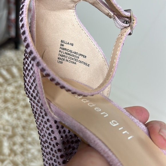 Madden Girl's Bella dress sandals temper a delicate ankle strap  & a block heel - Picture 6 of 8